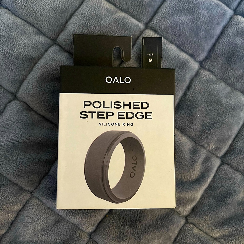 Qalo Silicone Band